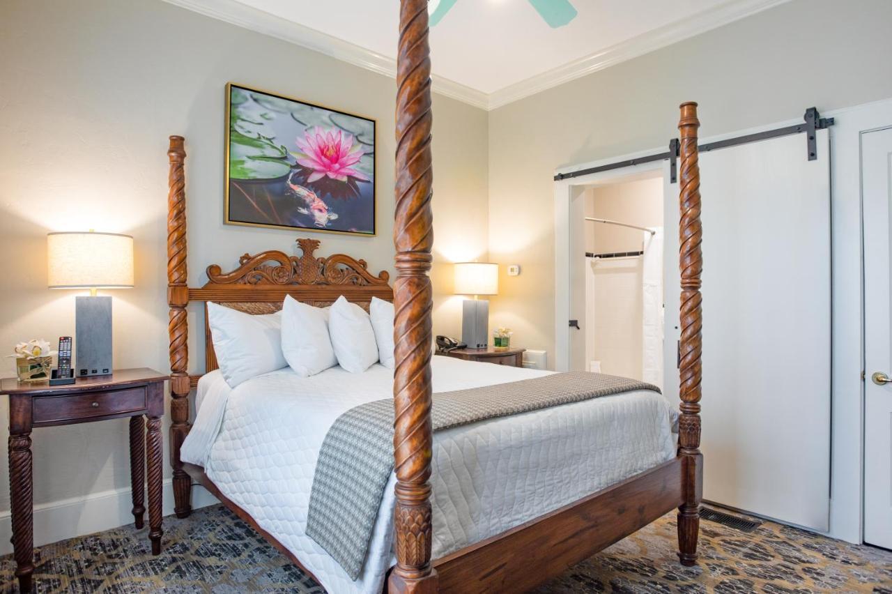 Shangri-La Springs Bonita Springs Exterior photo