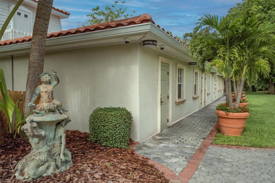Shangri-La Springs Bonita Springs Exterior photo